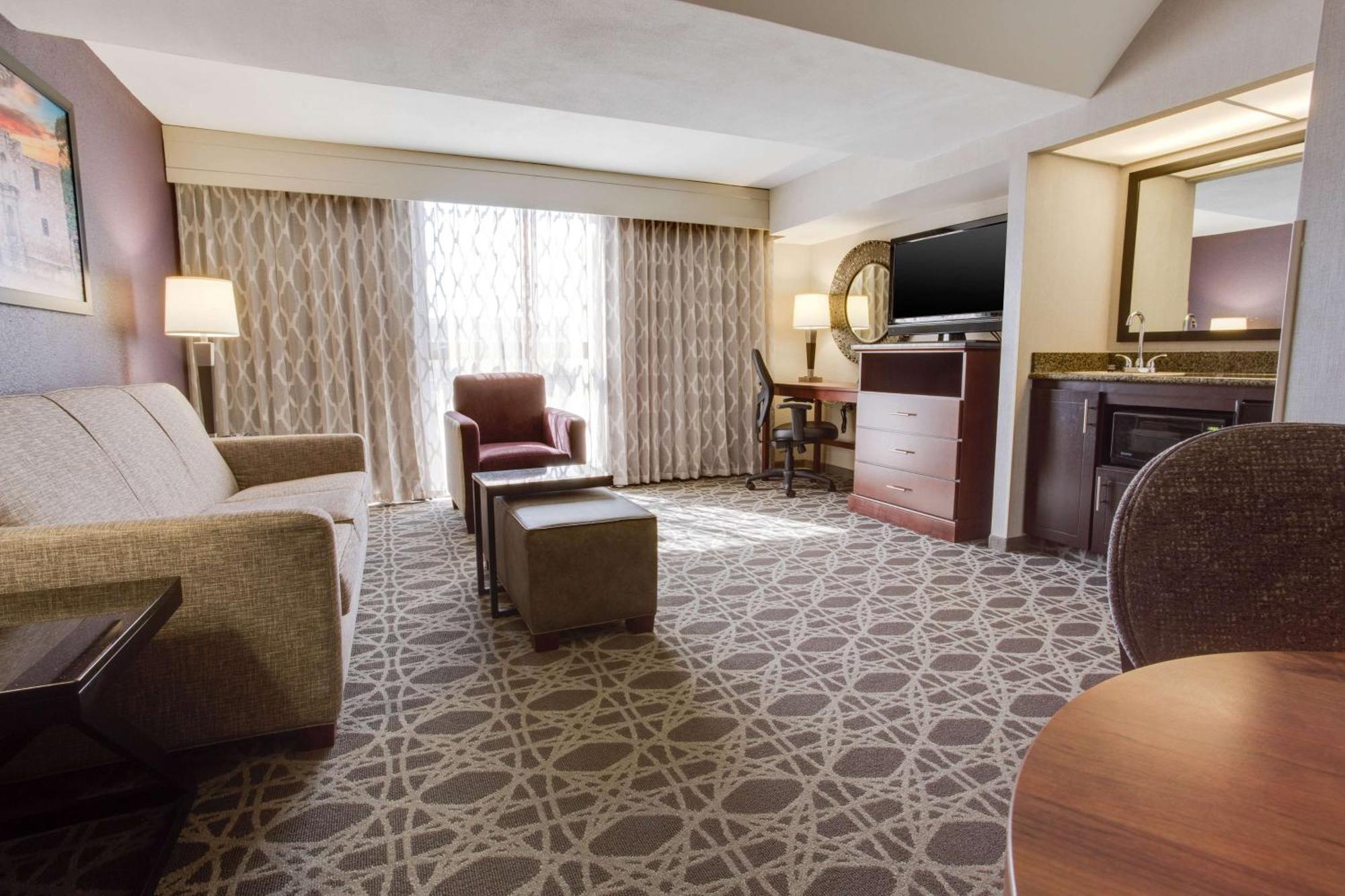 Drury Plaza Hotel San Antonio Airport Ngoại thất bức ảnh